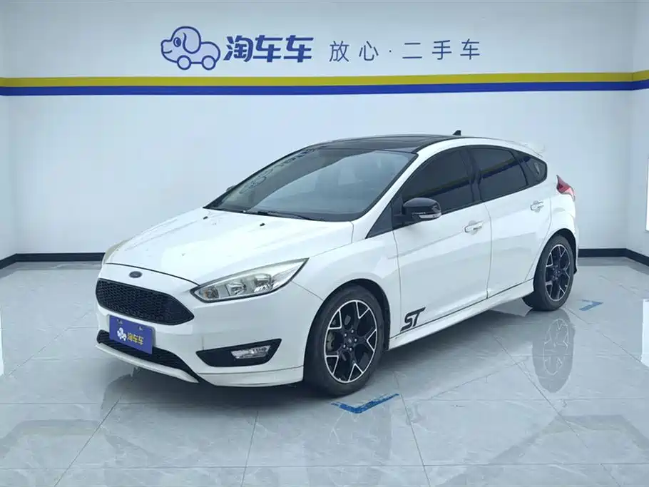 Ford Focus 2017 1.5T CTCC White and Black Limited Edition