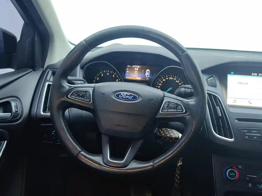 Ford Focus 2017 1.5T CTCC White and Black Limited Edition