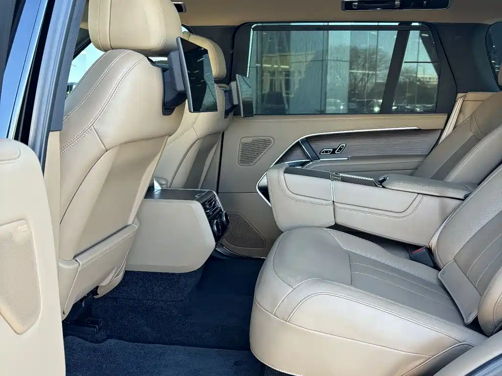 Range Rover 2024 3.0 L6 400PS Autobiography LWB