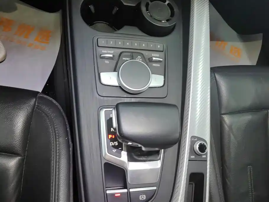 Audi A4L 2017 Plus 40 TFSI Fashion