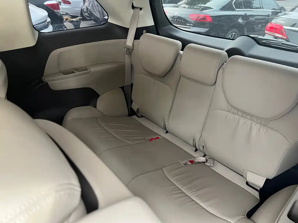 Odyssey 2015 Facelift 2.4L Supreme Edition