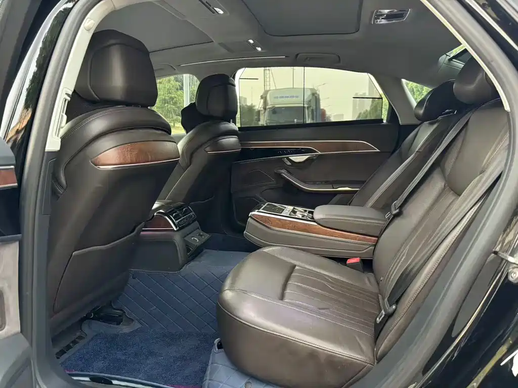Audi A8L 2019 Plus 50 TFSI quattro Luxury