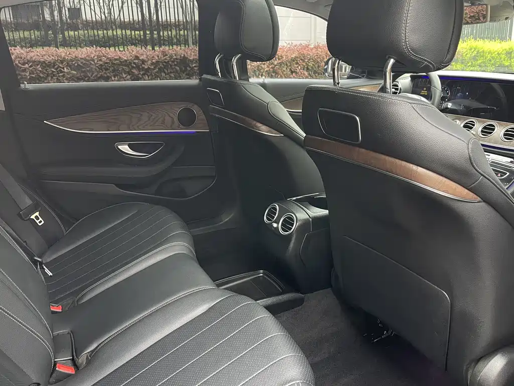 Mercedes-Benz E-Class 2016 E 300 L Fashion