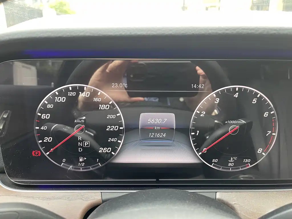 Mercedes-Benz E-Class 2016 E 300 L Fashion