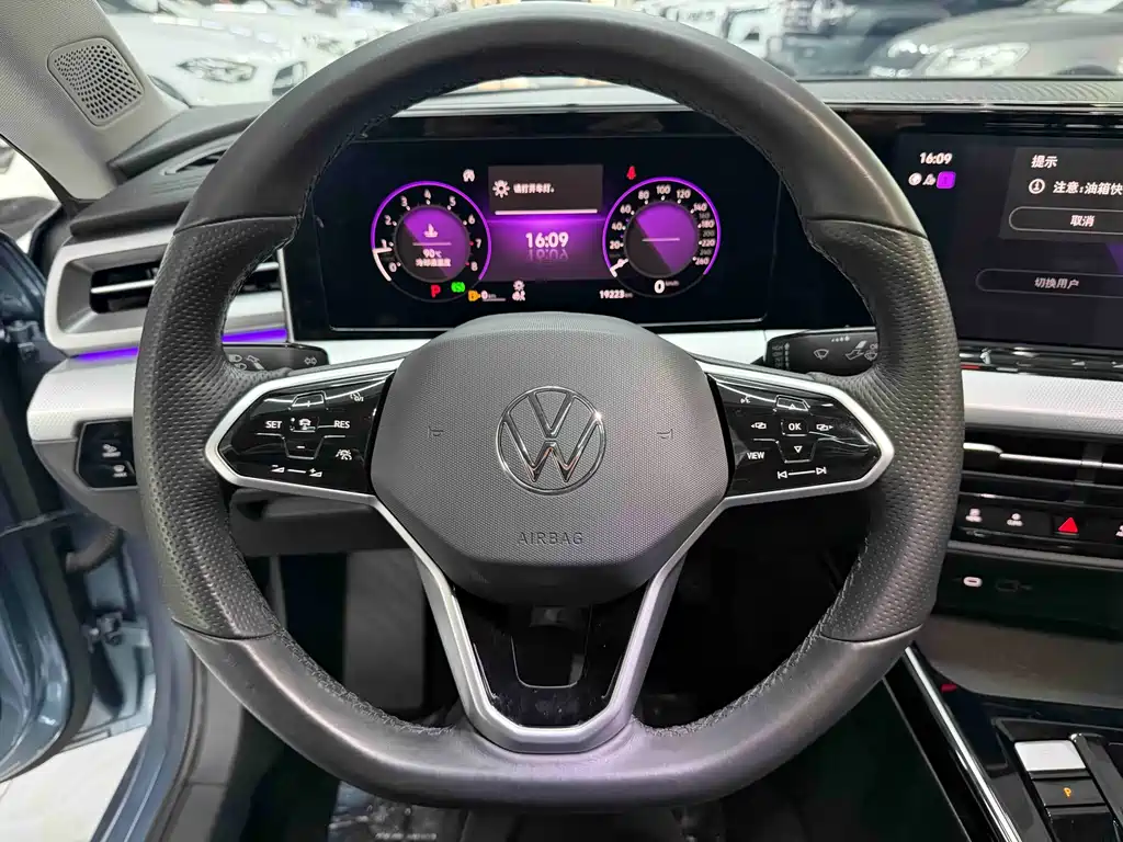 Volkswagen Lamando L 2022 280TSI DSG Cool Spicy Edition