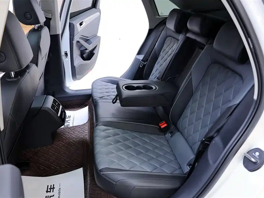 Volkswagen Sagitar 2025 Facelift 300TSI DSG Beyond Edition