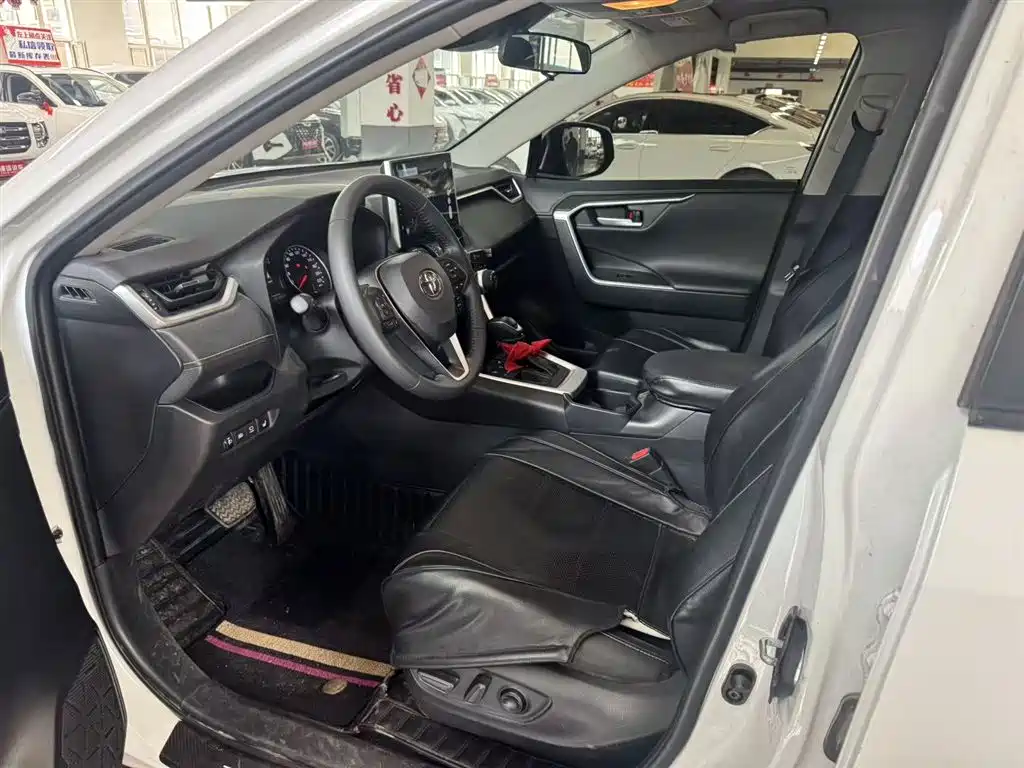 Toyota Wildlander 2022 2.0L CVT 2WD Luxury Edition