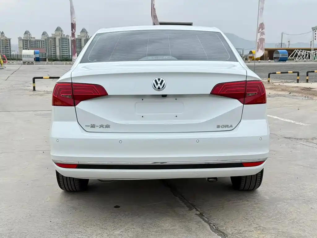 Bora 2019 Bora Legend 1.5L Automatic Leading Edition China VI