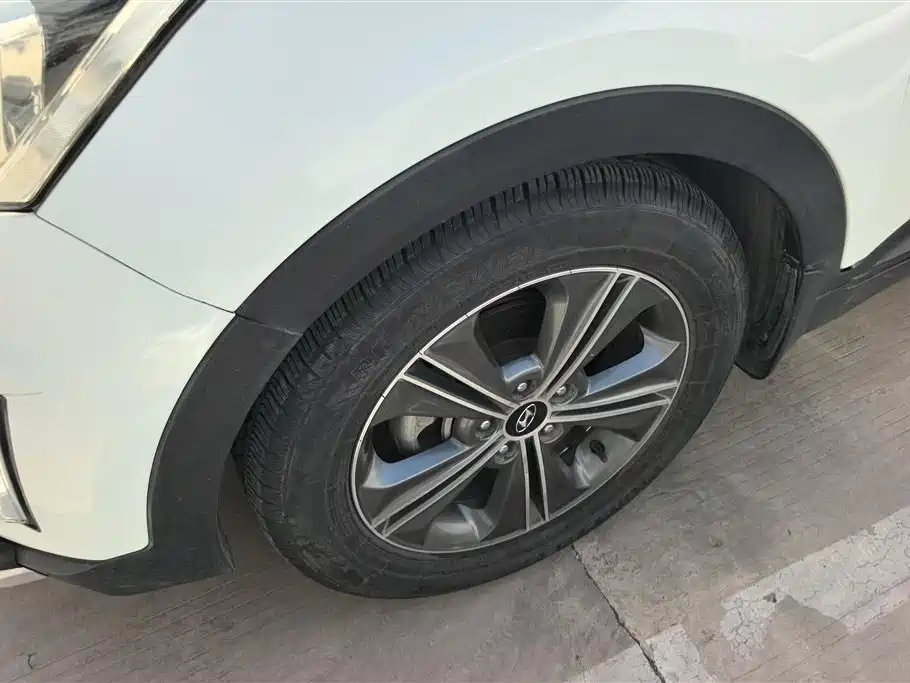 2015 Hyundai ix25 1.6L Automatic 2WD GLS