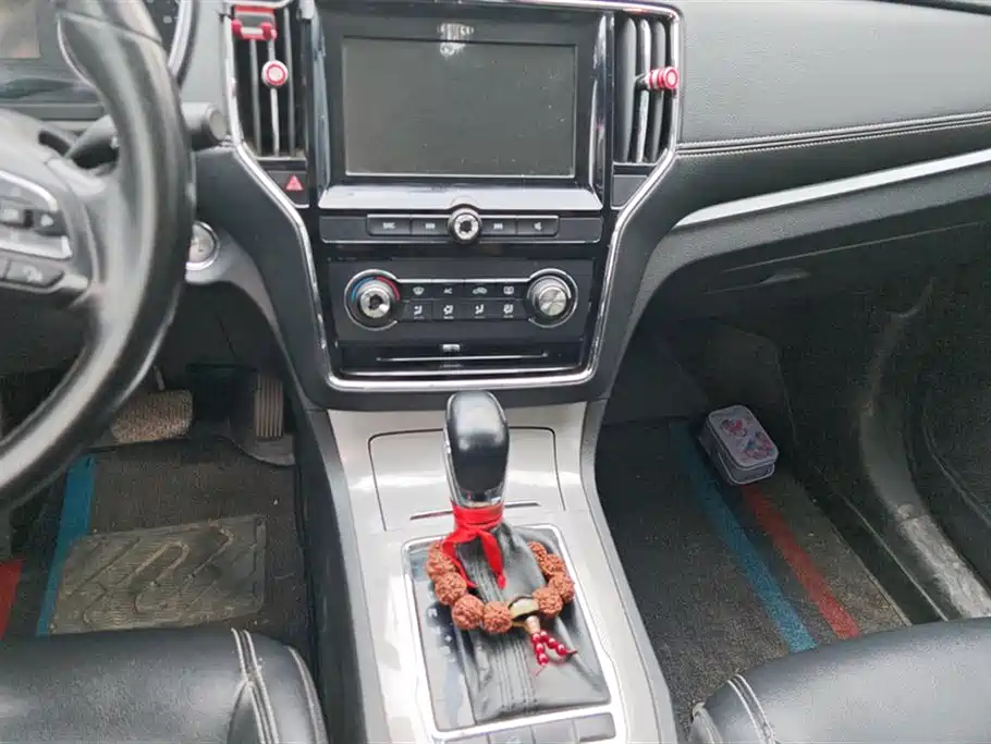 Roewe RX5 2016