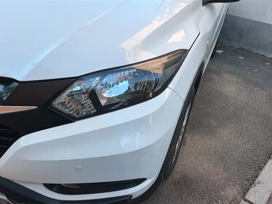 Honda Vezel 2015 1.5L CVT 2WD Comfort