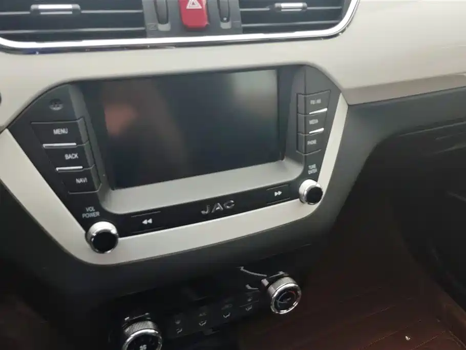 JAC Refine S2 2015 1.5L Manual Luxury Intelligent