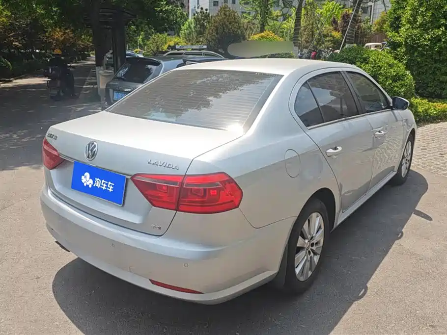 Volkswagen Lavida 2013 Facelift 1.4TSI Manual Comfort Edition