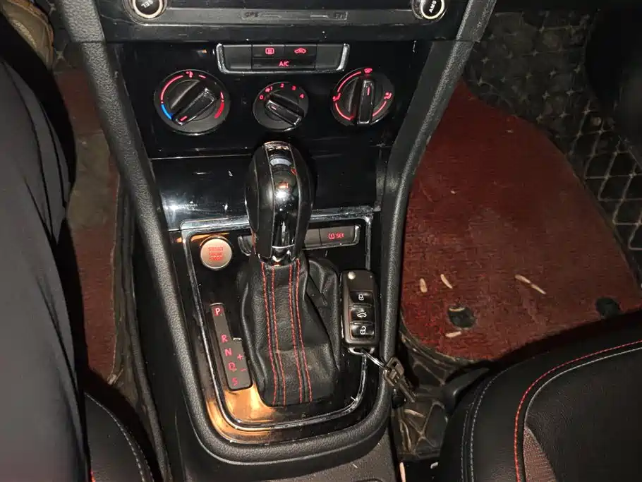 Bora 2014 1.4TSI Automatic Sportline