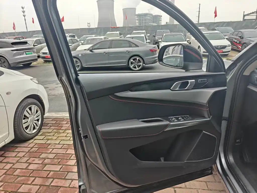 Lynk & Co 01 2019 2.0T FWD Yao Pro Edition China VI
