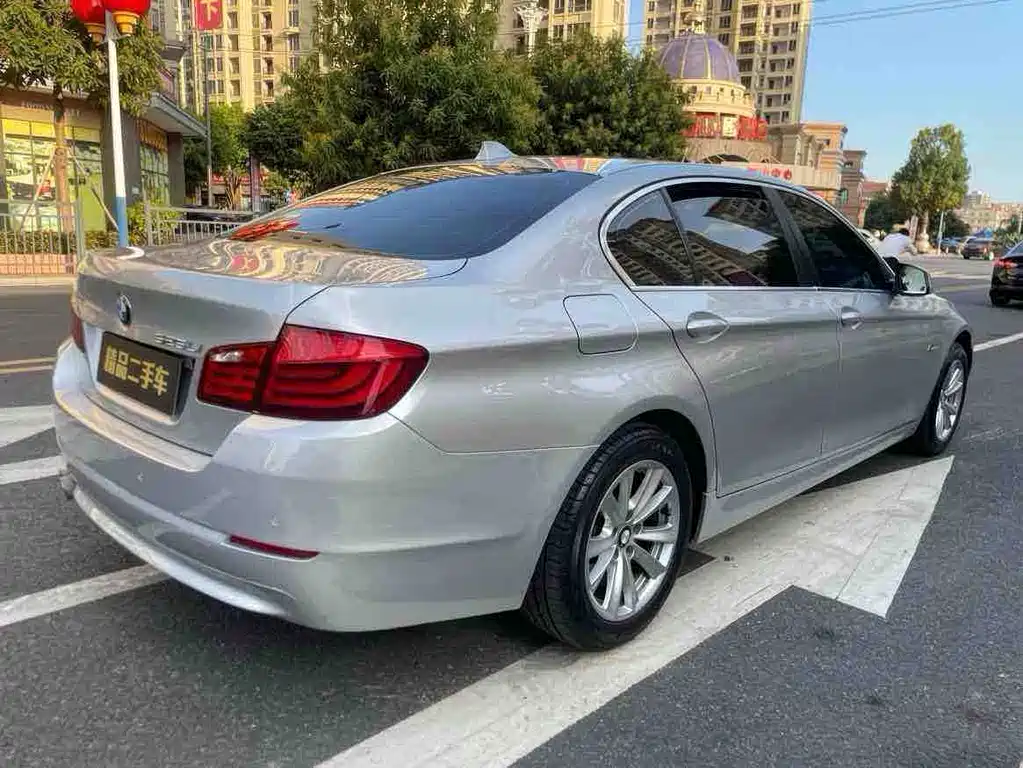 BMW 5 Series 2013 525Li Leading Edition