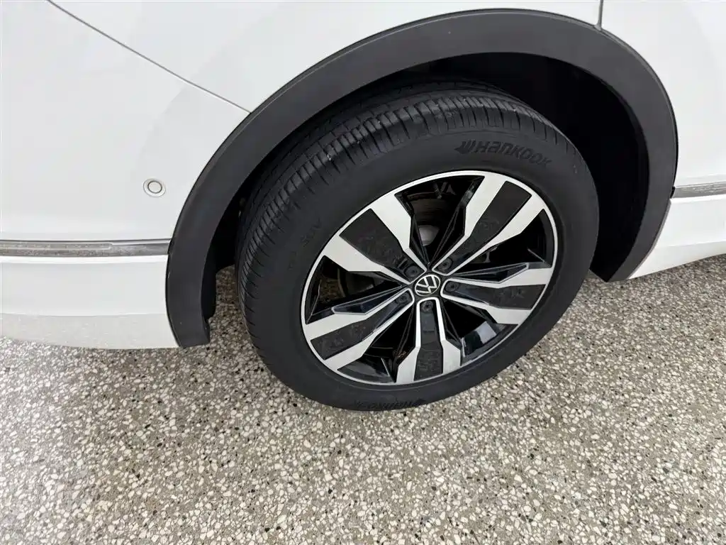 Volkswagen Tiguan L 2022 330TSI Automatic FWD R-Line Flagship Edition