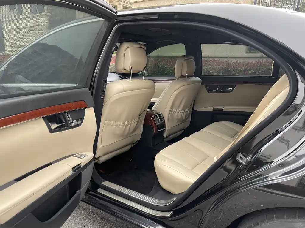 Mercedes-Benz S-Class 2006 S 300