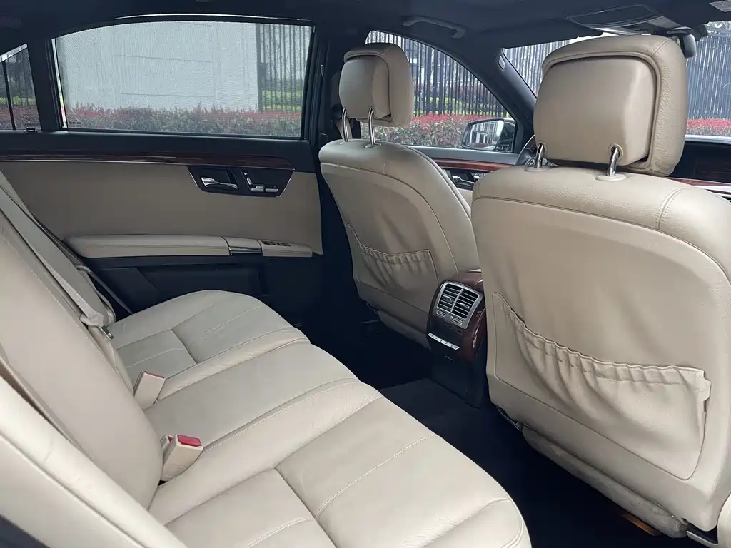 Mercedes-Benz S-Class 2006 S 300