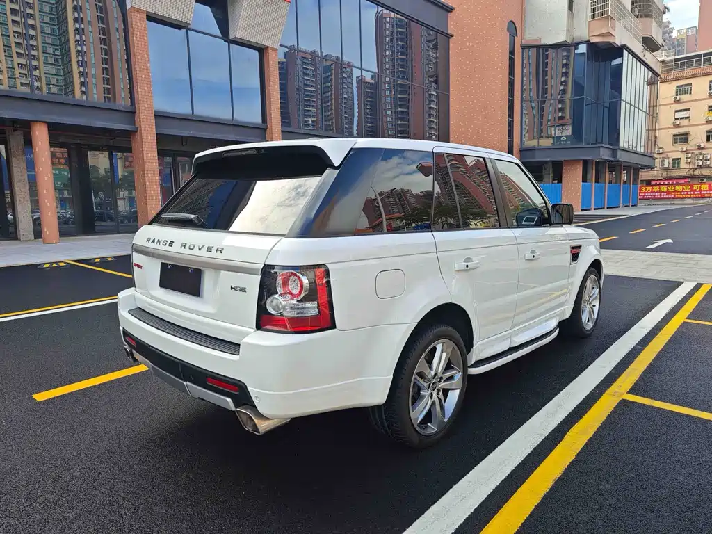 Range Rover Sport 2013 5.0 NA V8 HSE Red Edition