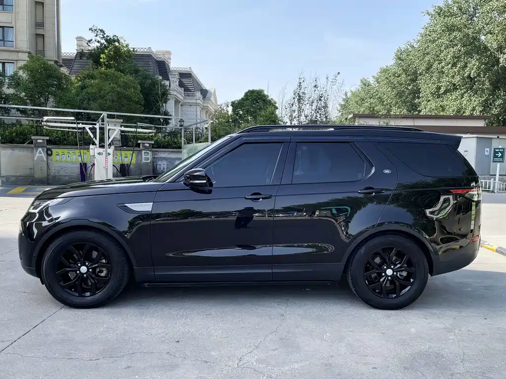Land Rover Discovery 2020 2.0T SE