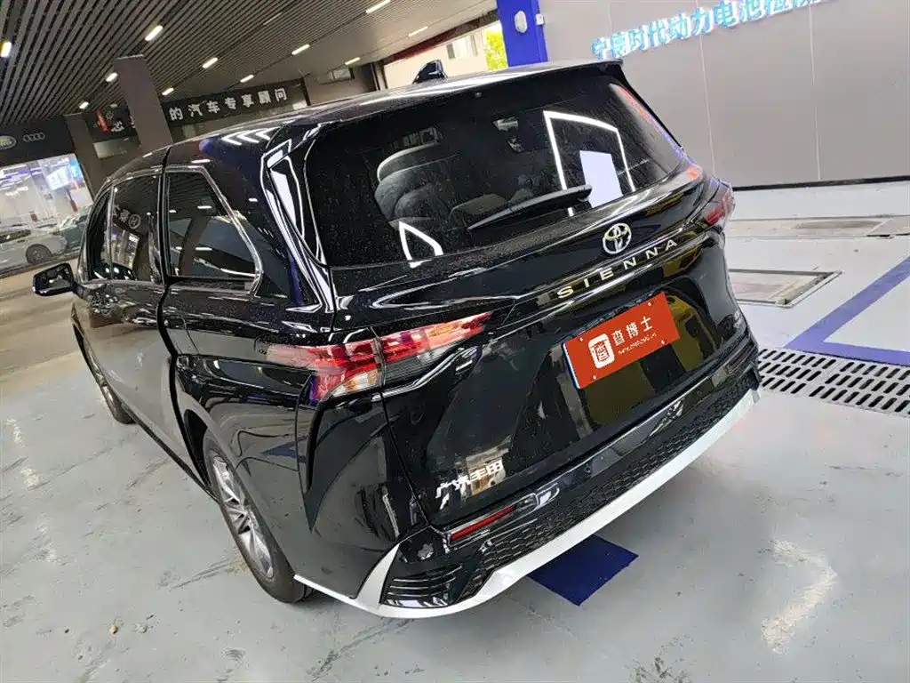 SIENNA 2026 2.5L Hybrid FWD Comfort Edition