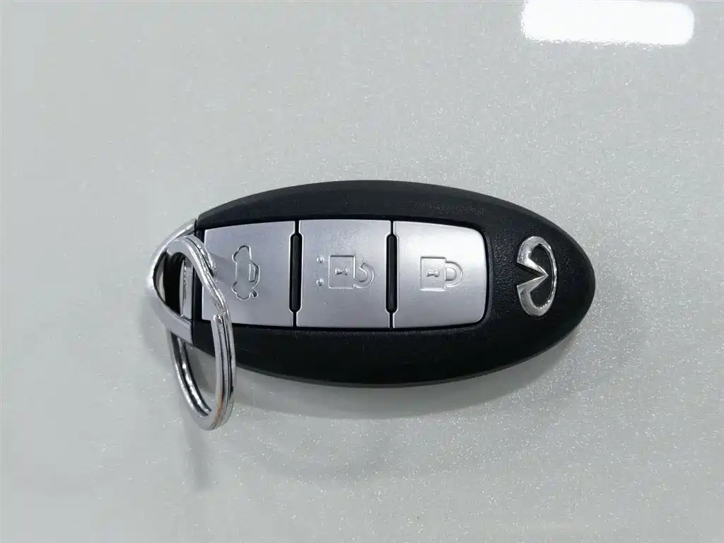 Infiniti Q50L 2015 2.0T Comfort Edition