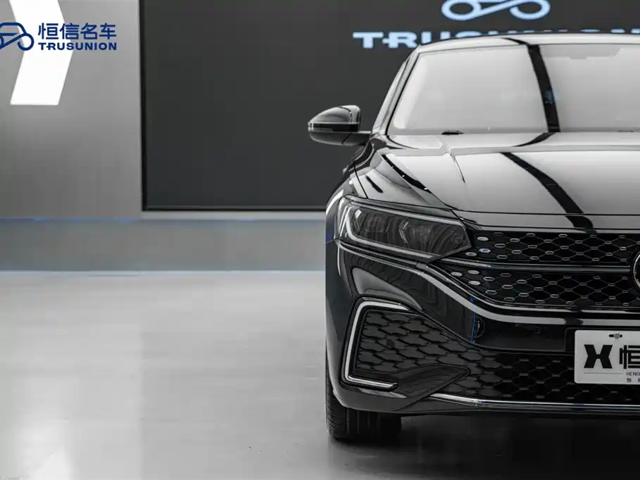 Passat 2023 Facelift 330TSI Starlight Elite Edition
