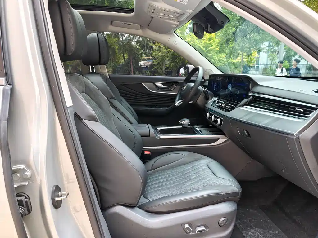 Hongqi HS5 2023 2.0T AWD Qi Xiang Pro