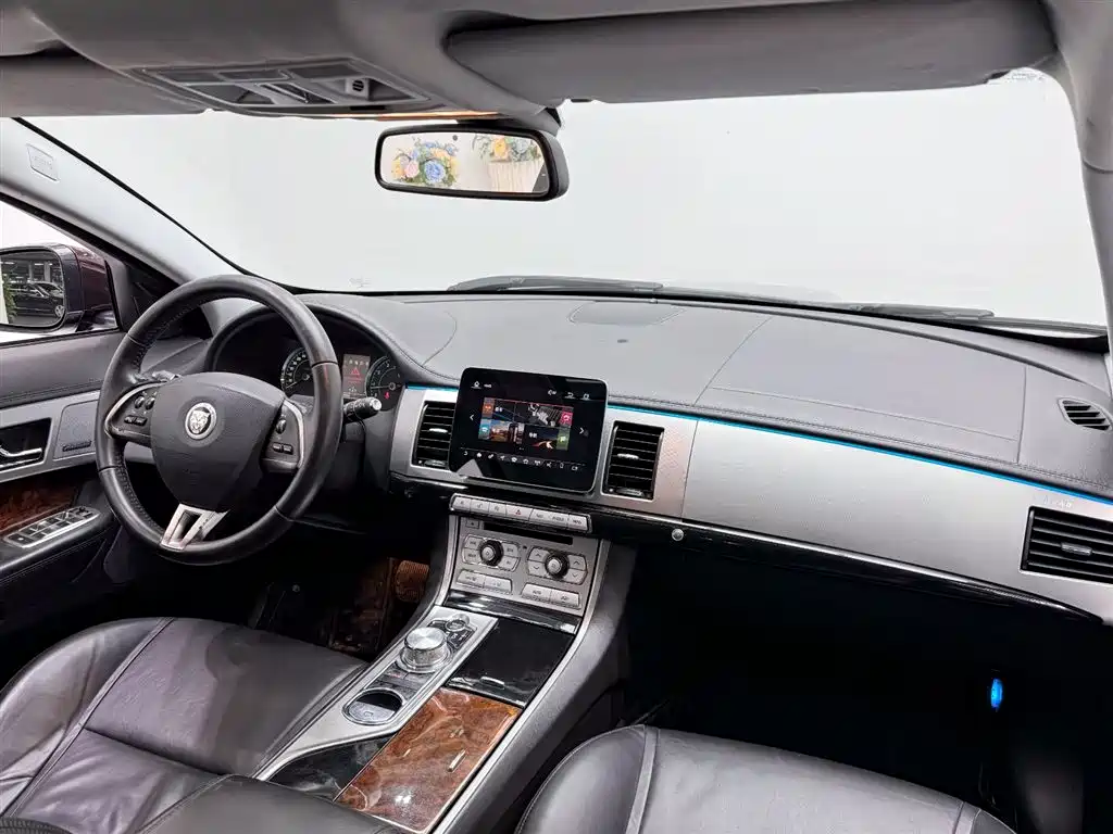 Jaguar XF 2013 3.0 SC