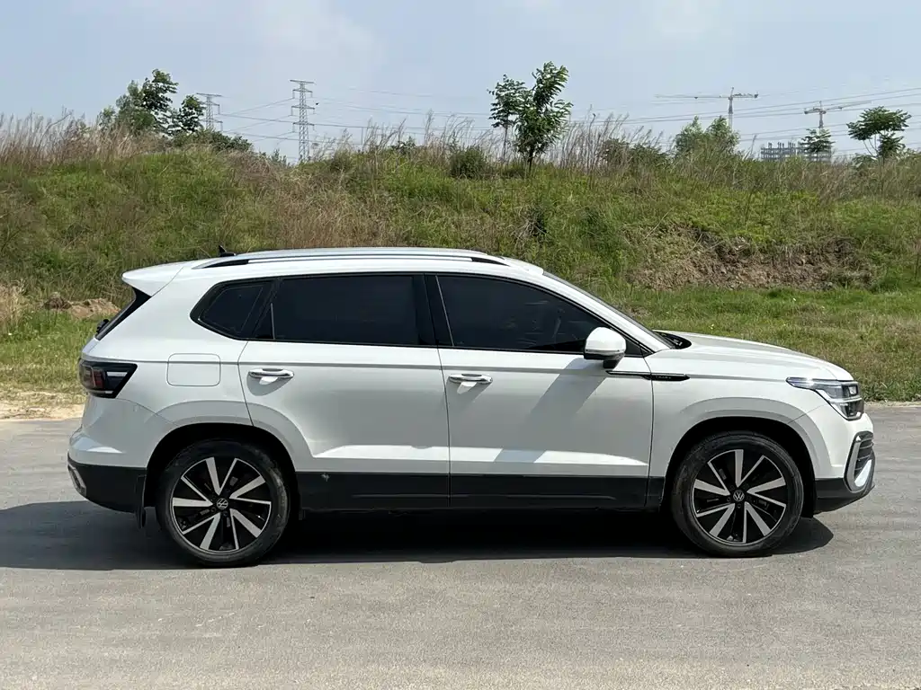 Volkswagen Tharu 2023 300TSI FWD Jiaoyue Edition
