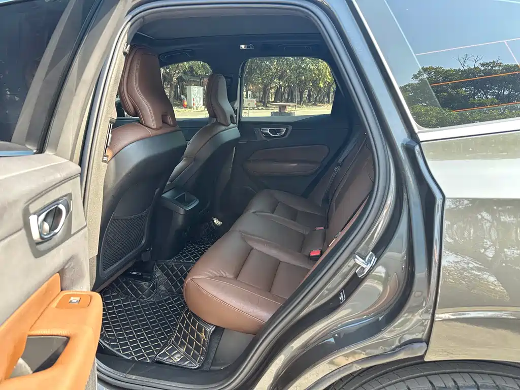 Volvo XC60 2021 T5 AWD Inscription