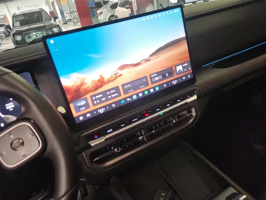 Tank 300 PHEV 2025 Hi4-T 37.1kWh