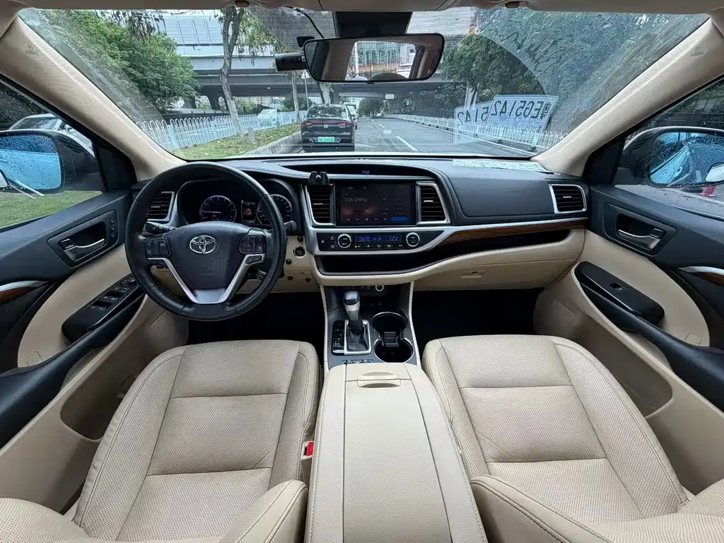 Toyota Highlander 2018 2.0T AWD Supreme Edition 7-Seater China V