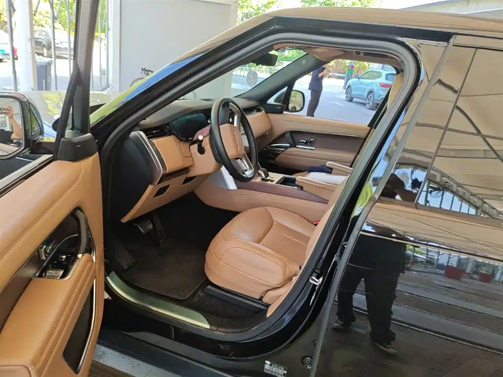 Range Rover 2024 3.0 L6 360PS Vogue Edition
