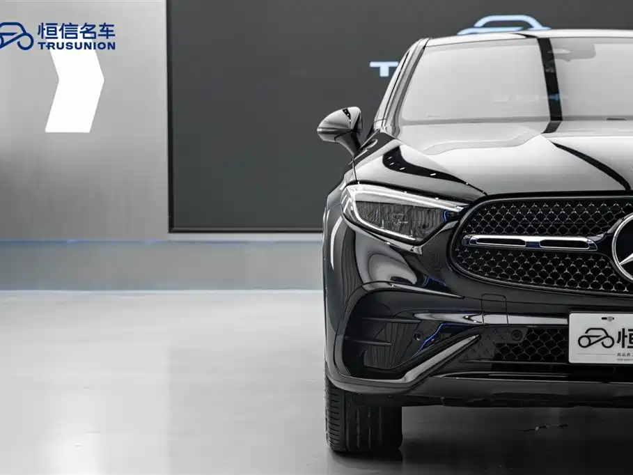 Mercedes-Benz GLC Coupe 2025 GLC 300 4MATIC Coupe SUV