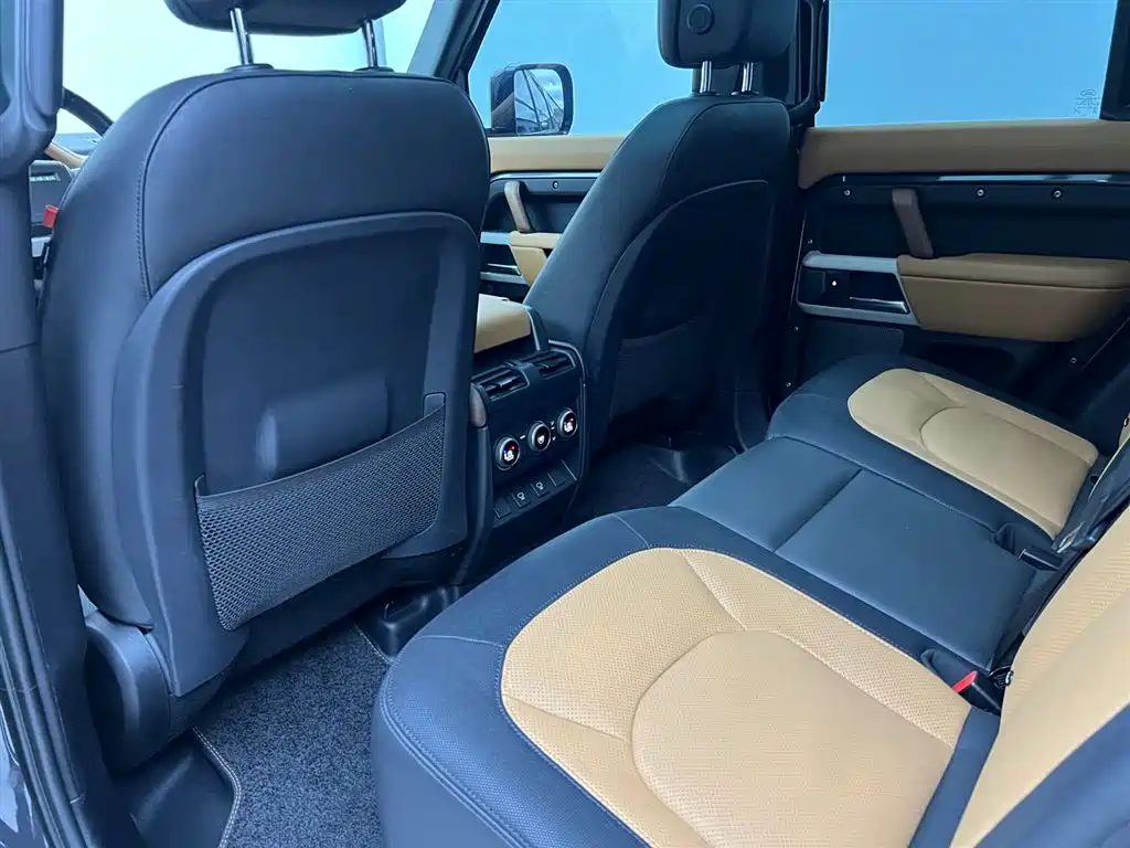 Land Rover Defender 2024 110 3.0T P400 X-DYNAMIC HSE