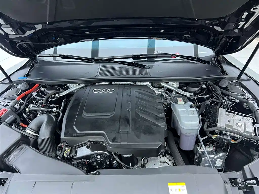 Audi A7L 2024 45 TFSI S-line Zhu Meng Edition with Liujing Package
