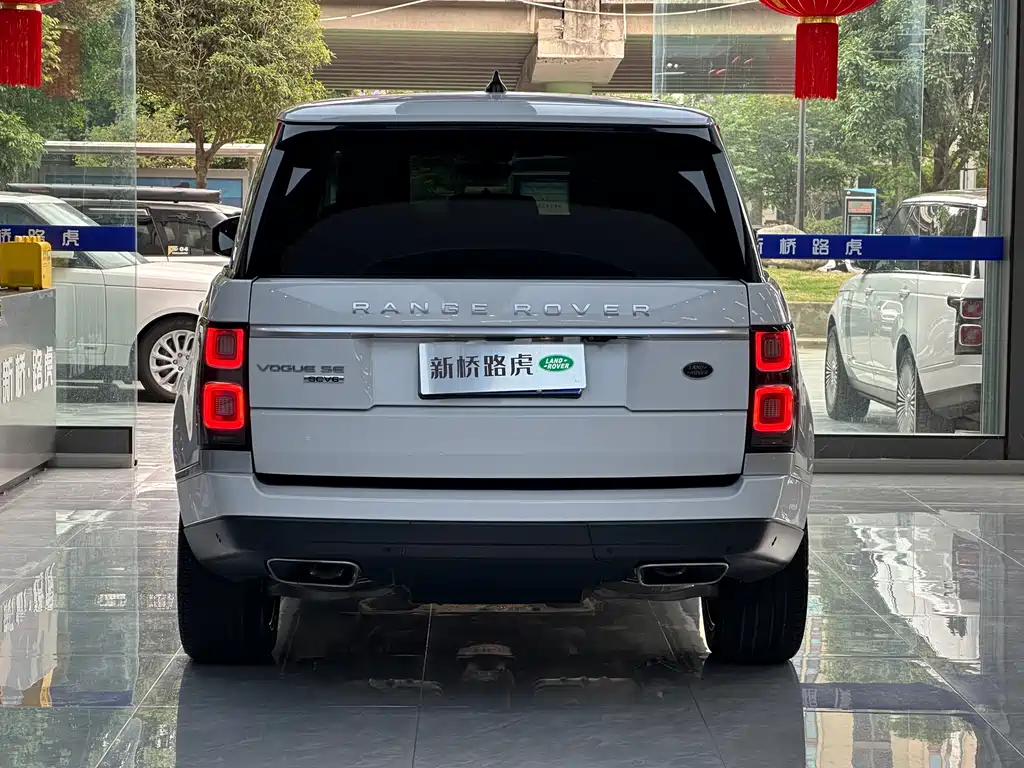 Range Rover Vogue SE LWB 2018