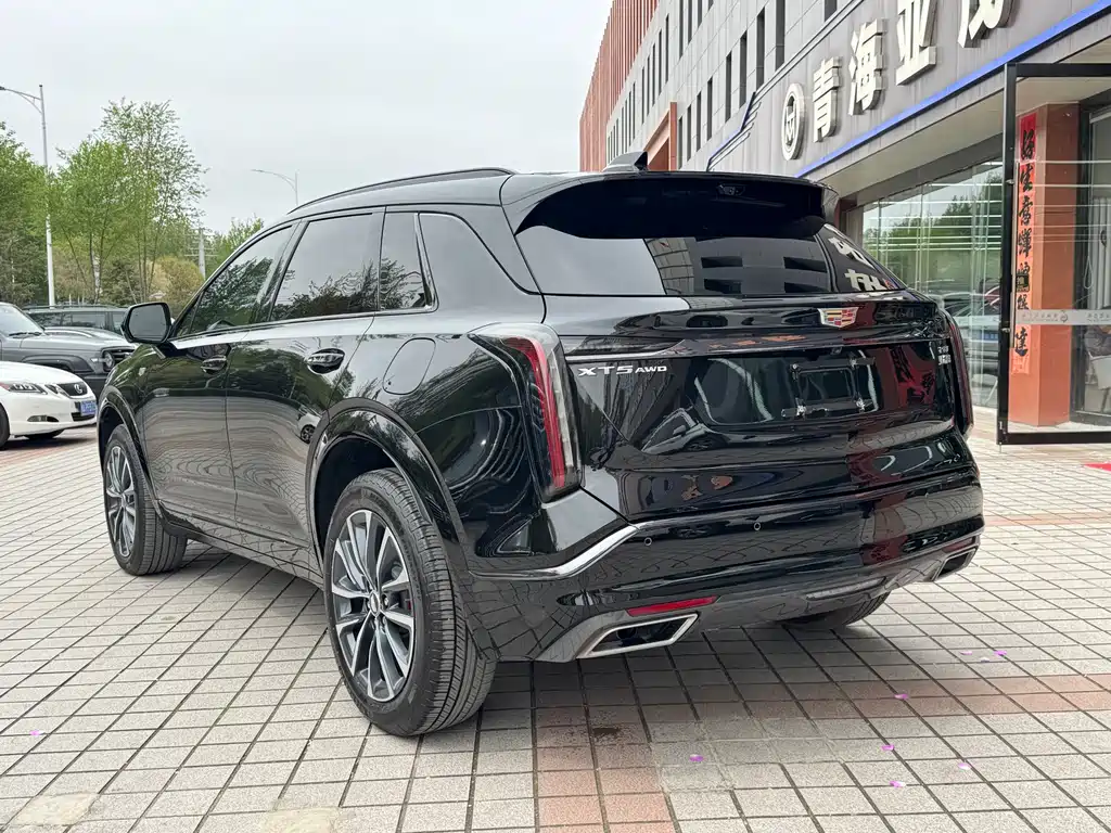 Cadillac XT5 2025 2.0T Premium Edition