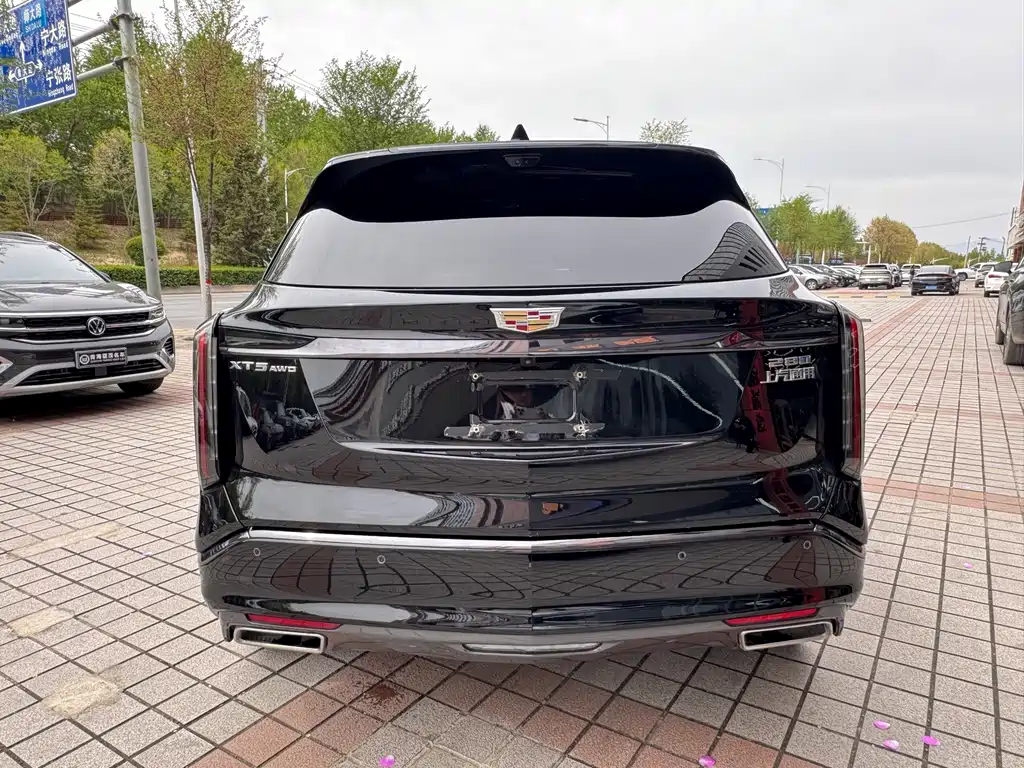 Cadillac XT5 2025 2.0T Premium Edition