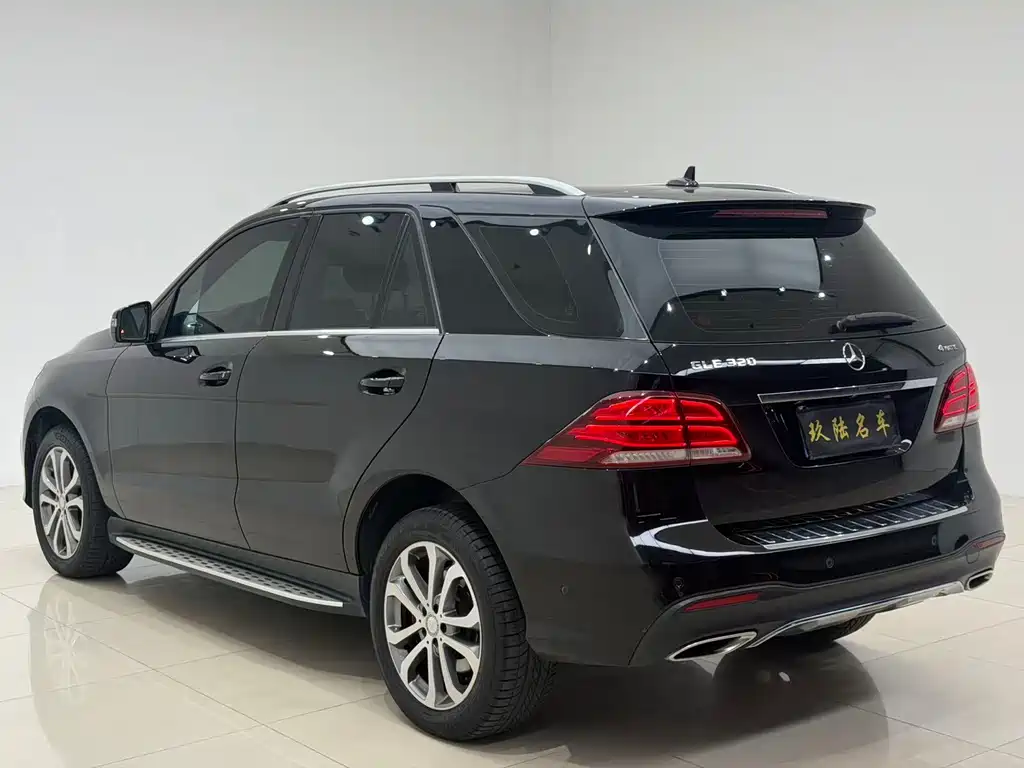 Mercedes-Benz GLE 320 4MATIC Luxury (2016)