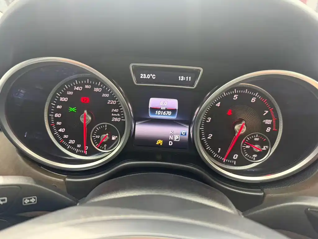 Mercedes-Benz GLE 320 4MATIC Luxury (2016)