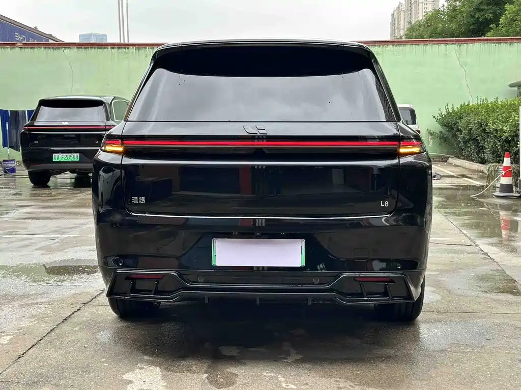 Li Auto L8 2023 Pro