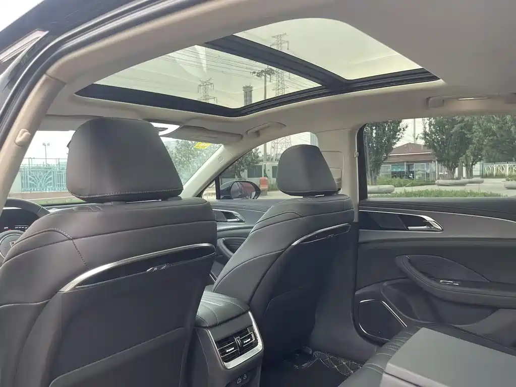 Hongqi H5 2023 1.8T Automatic Official Edition