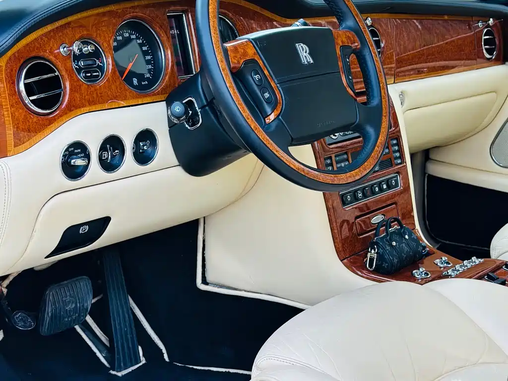 Rolls-Royce Phantom 2004 6.7L Standard Edition