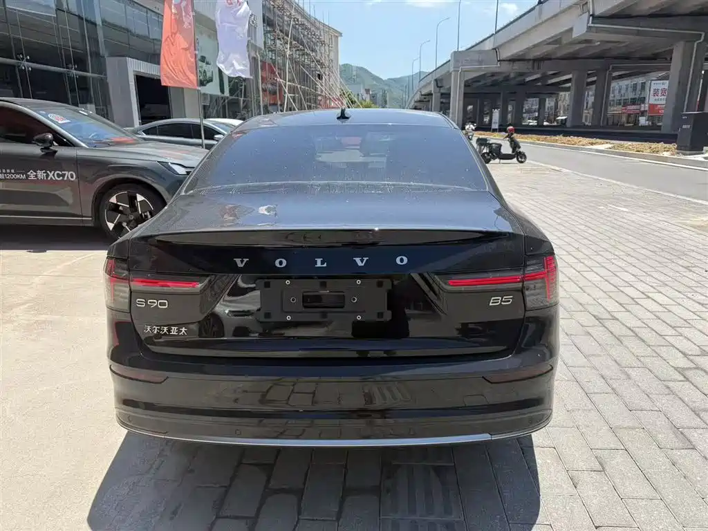 Volvo S90 2026 B5 Inscription