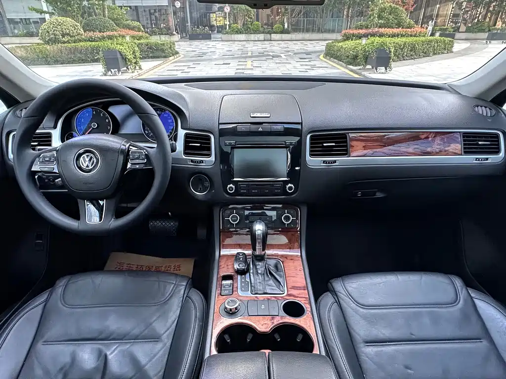 Volkswagen Touareg 2011 3.0TSI Standard Edition
