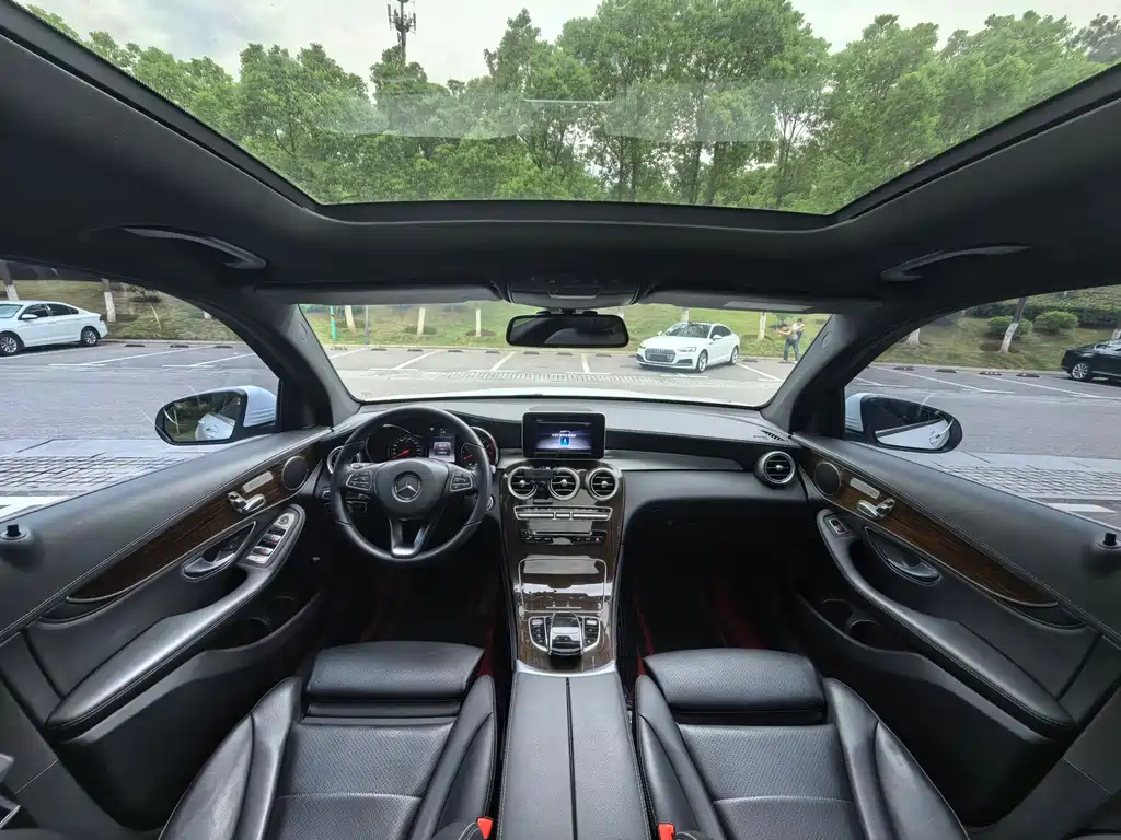 Mercedes-Benz GLC 2019 GLC 260 L 4MATIC Dynamic