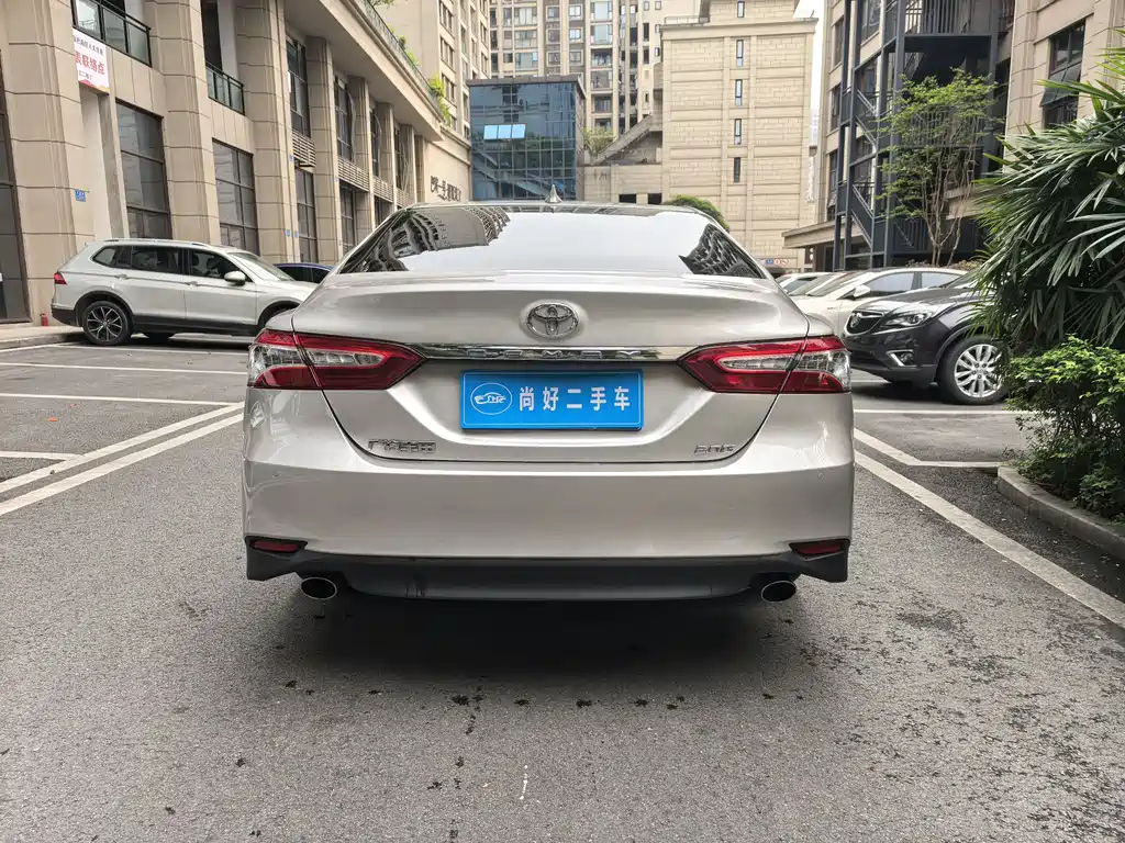 Camry 2021 2.0G Luxury Edition